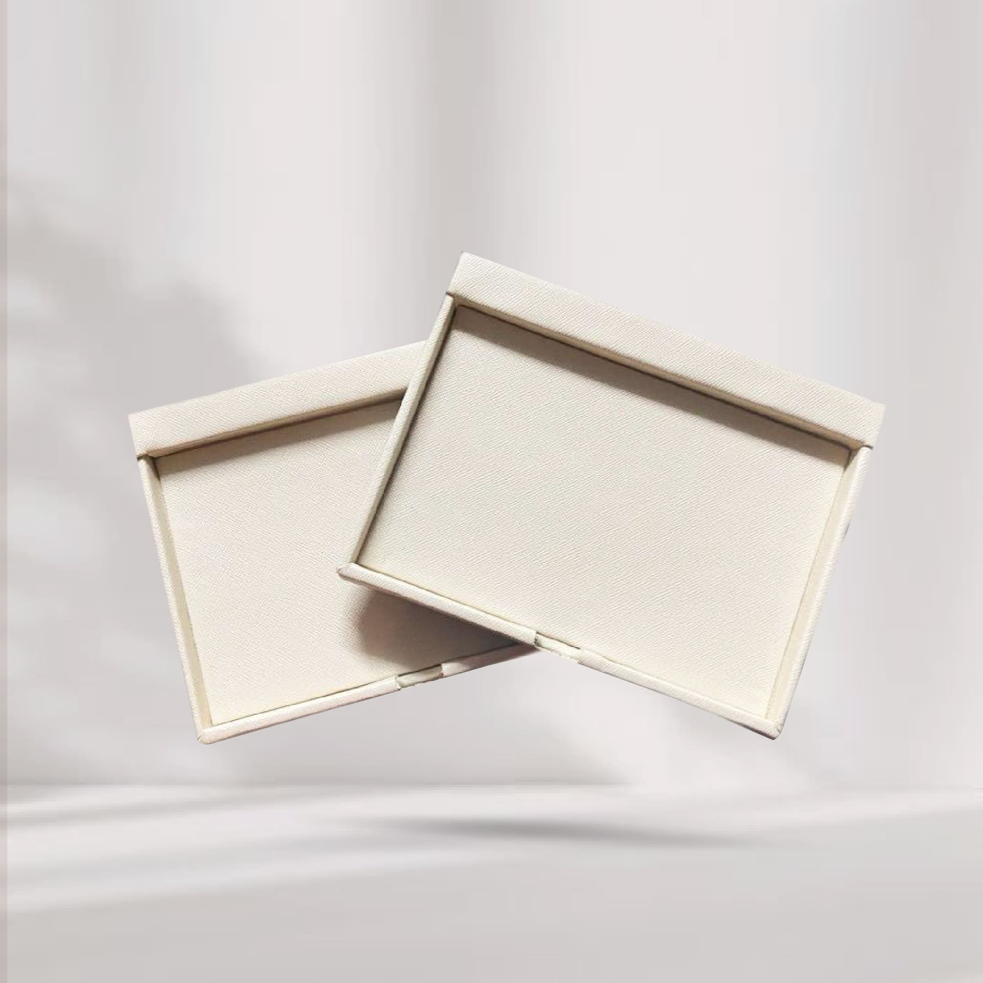 Room Service Leather Tray ถาดใส่ของในห้องพัก