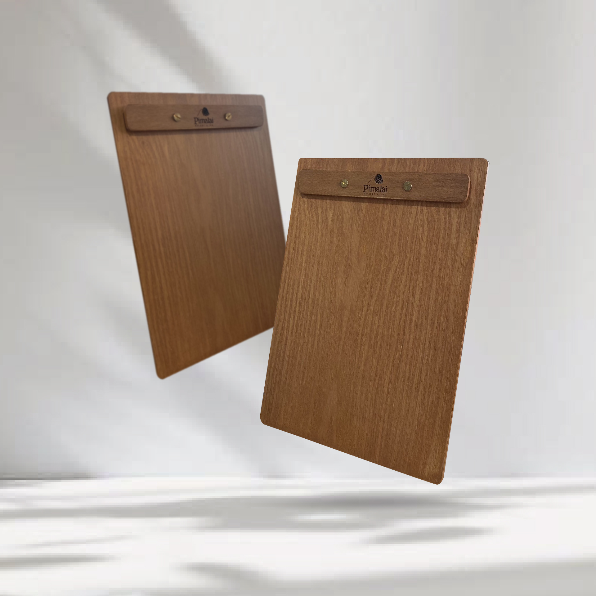 A4 Wood Menu Board with Screws แผ่นปกเมนูไม้ เคลือบและทำสี 