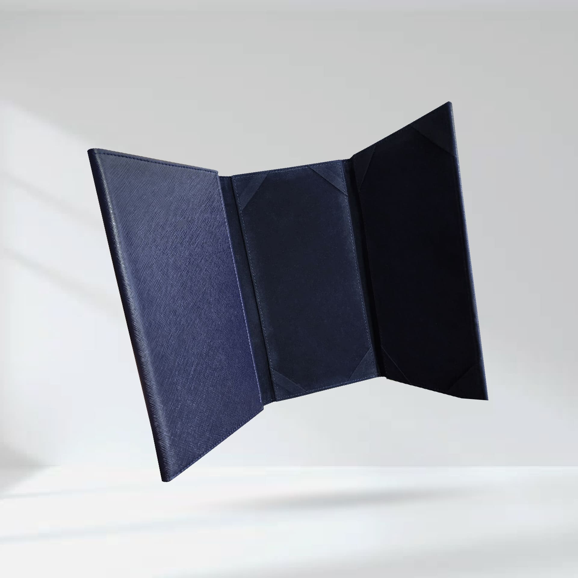 Four View - Leather Menu Cover ปกเมนูหนังเทียมพีวีซีพราด้า สีกรม